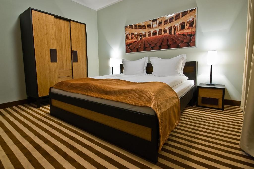 Hotel Poznanski A2 Luboń Екстериор снимка
