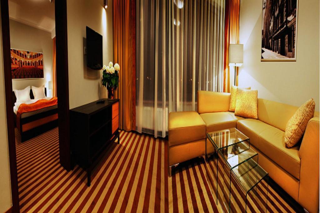 Hotel Poznanski A2 Luboń Стая снимка