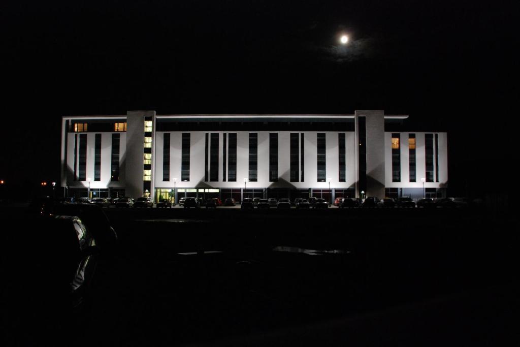 Hotel Poznanski A2 Luboń Екстериор снимка