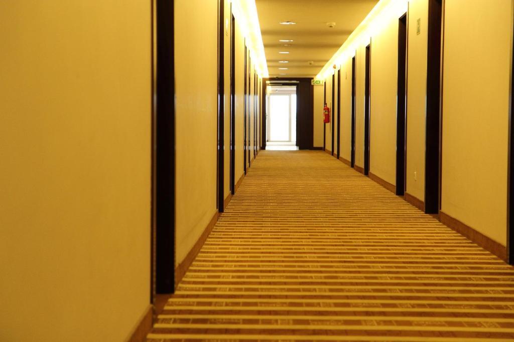 Hotel Poznanski A2 Luboń Екстериор снимка