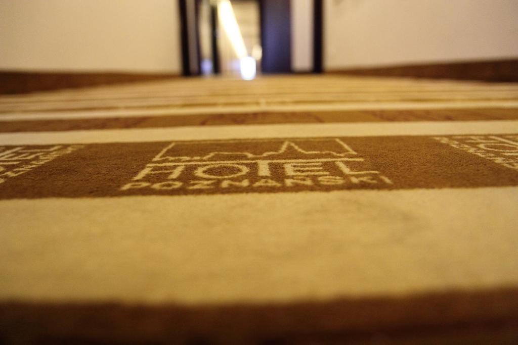 Hotel Poznanski A2 Luboń Екстериор снимка