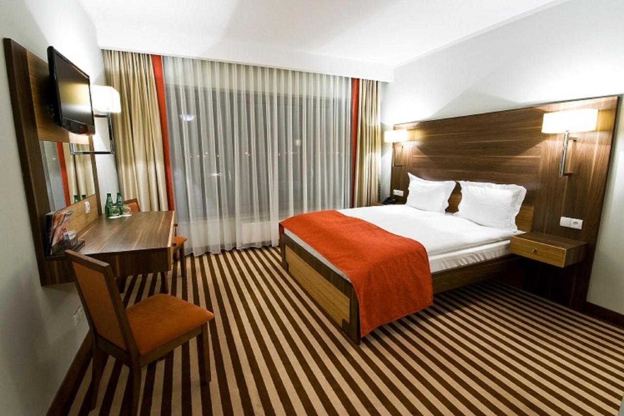 Hotel Poznanski A2 Luboń Стая снимка